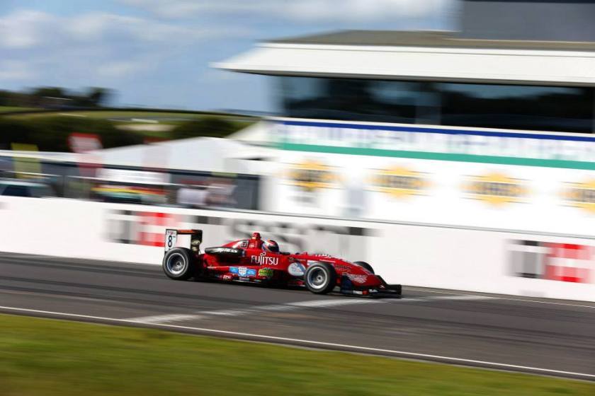 Todd racing at Phillip Island