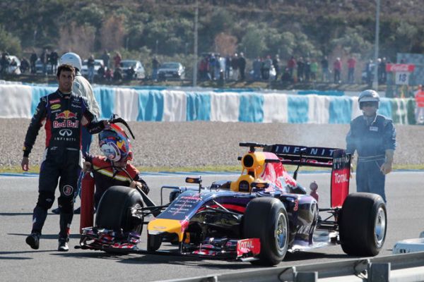 Ricciardo RB10 stop Jerez D3_600